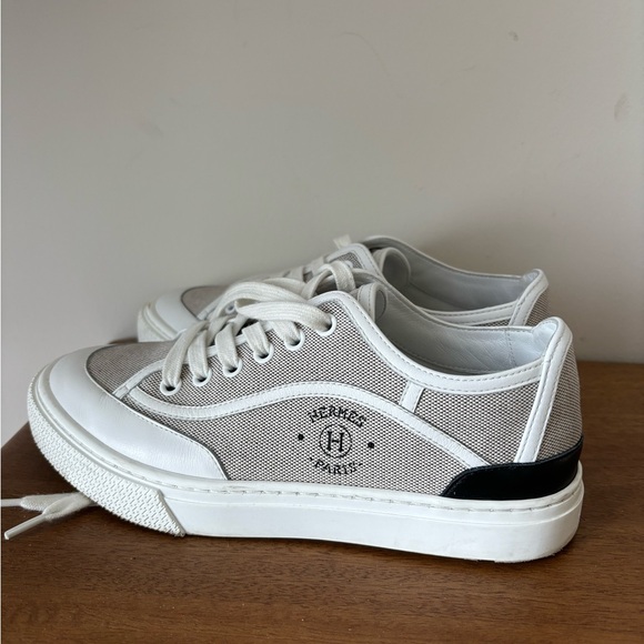 Hermes sneaker - Picture 1 of 3